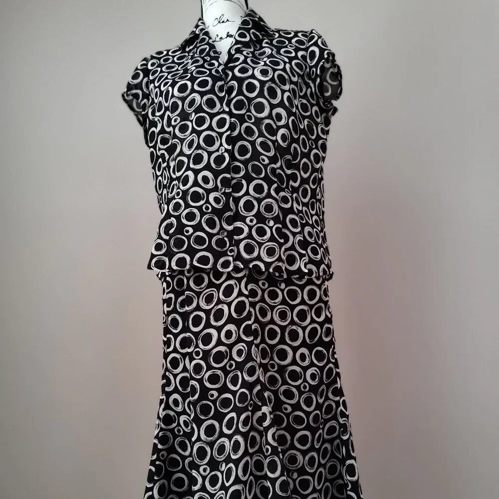 Studio by Liz Claiborne Button Front Blouse - Picture 5 of 5